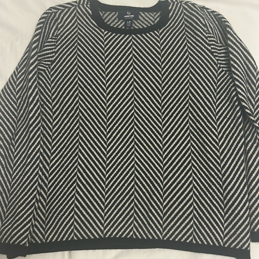 Lands End 100% Cashmere Black & White Chevron Sweater Size LP